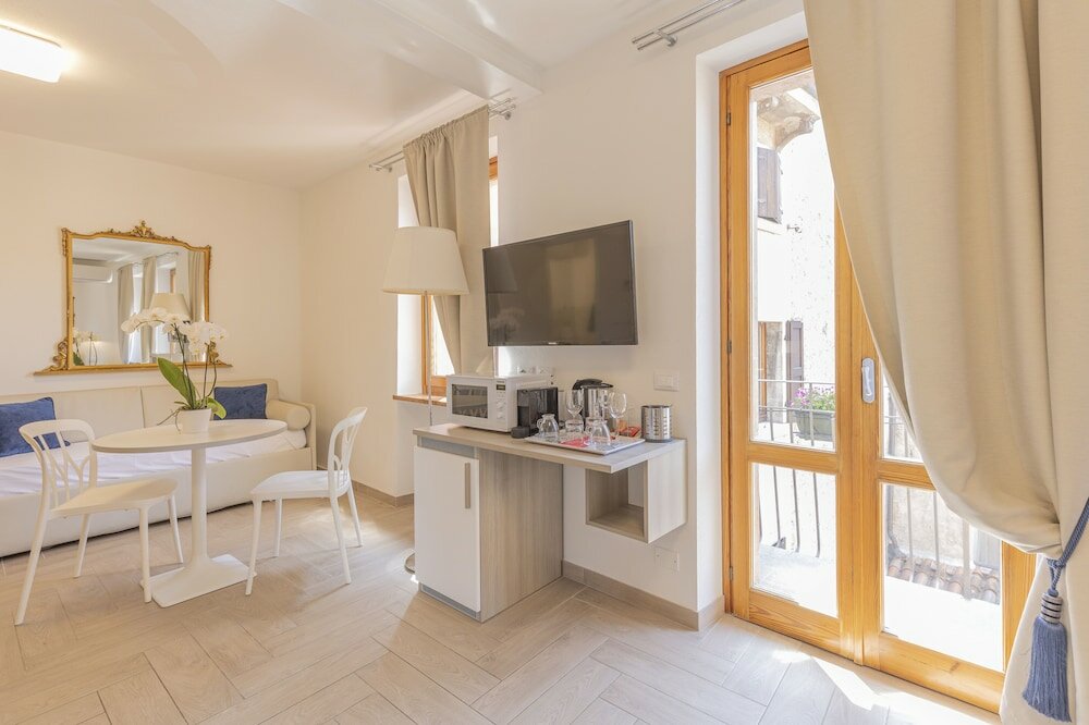 Фото Corte Realdi Boutique Rooms Garda