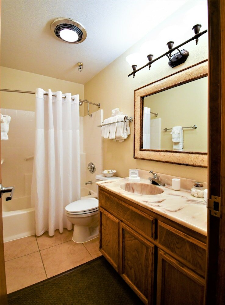 Фото Snow Lake Lodge