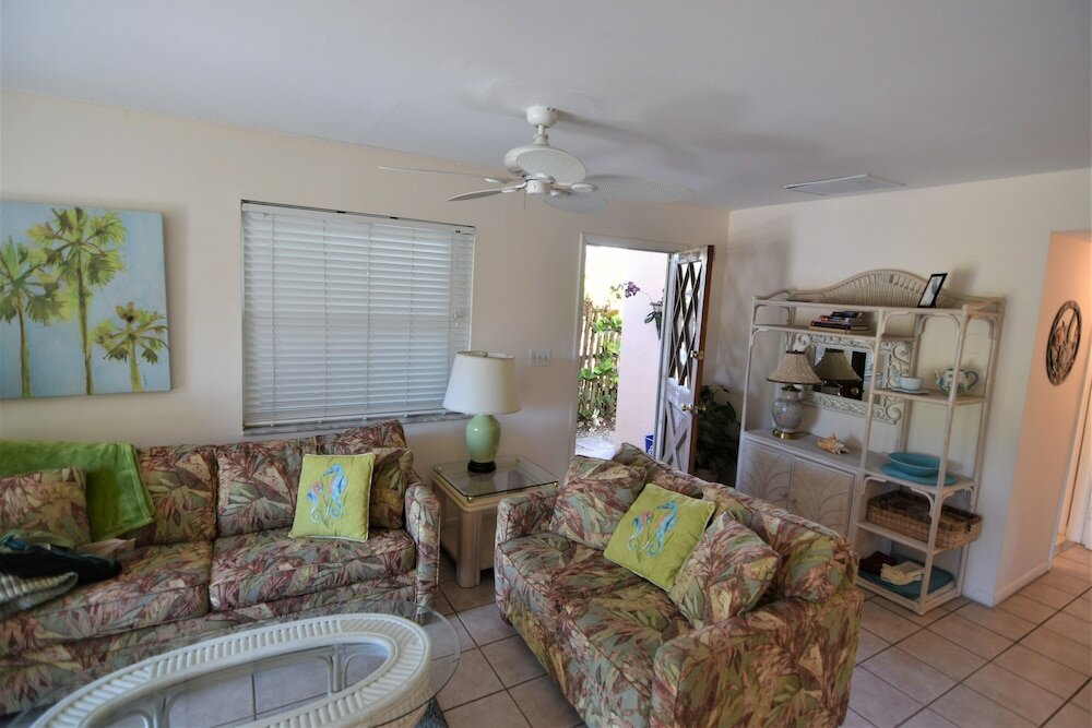 Фото Oasis at John's Pass Madeira Beach