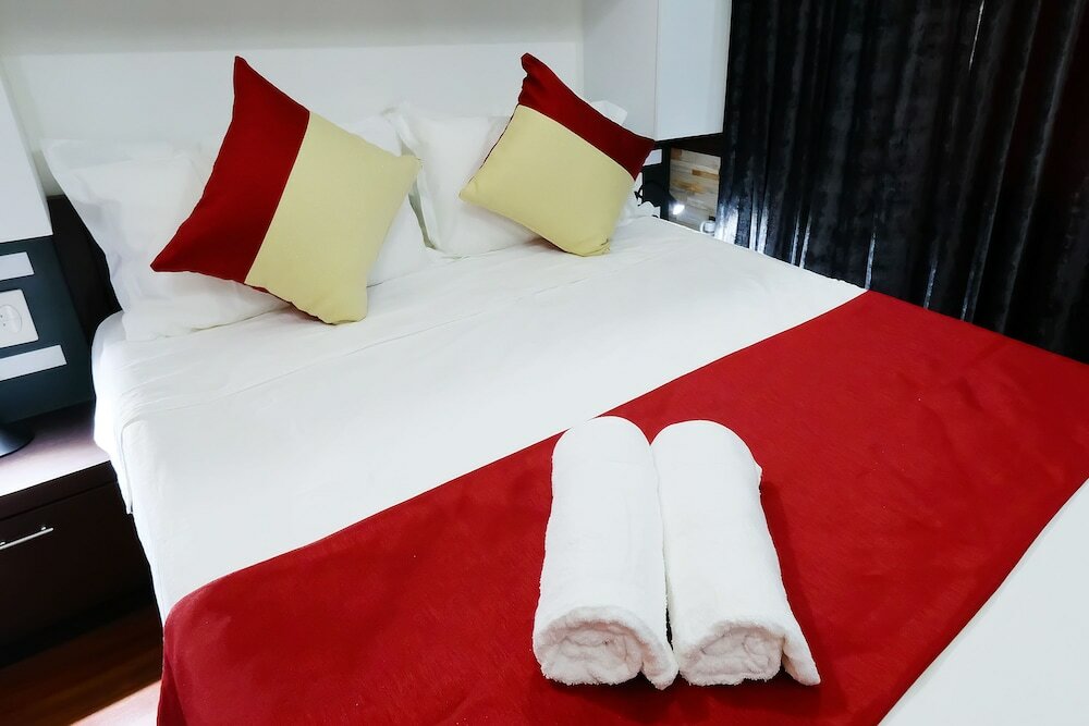 Фото Breeze Residences Roxas Boulevard Manila