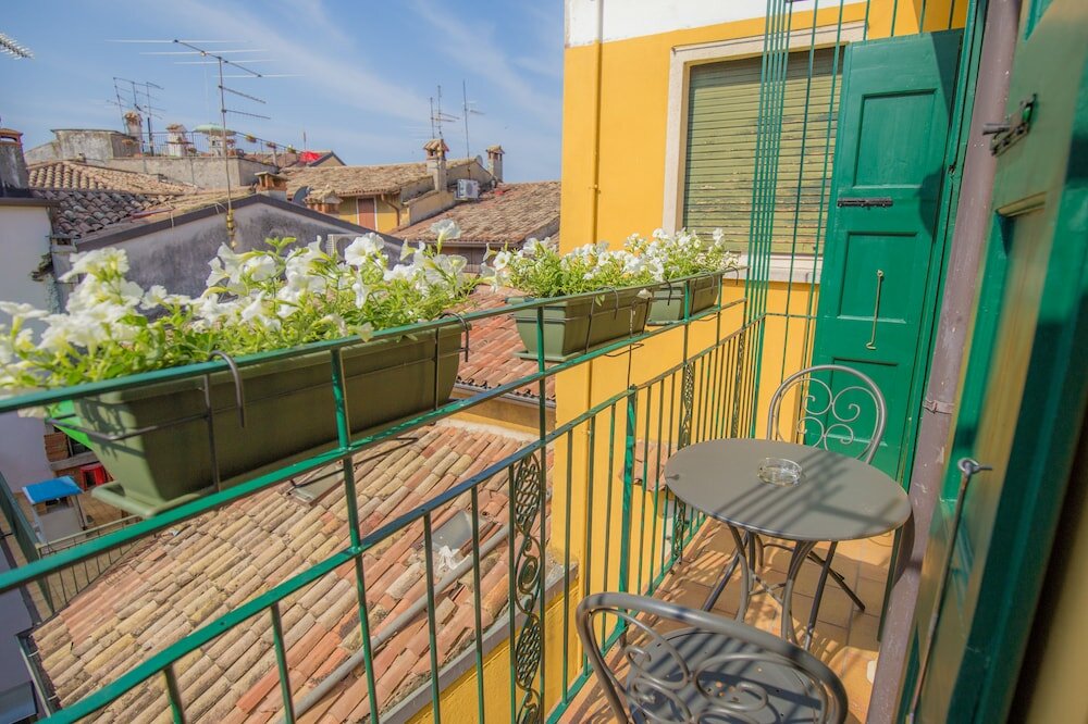 Фото Corte Realdi Boutique Rooms Garda