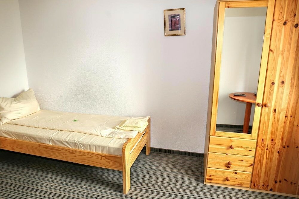 Фото Hotel Garni zur Eisenbahn