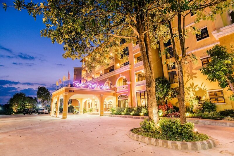 Гостиница The Pineapple Hotel в Краби
