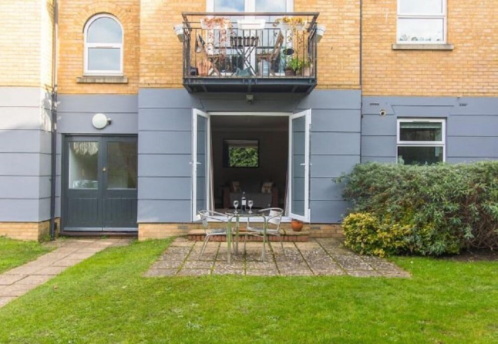 Фото Lord Raglan House