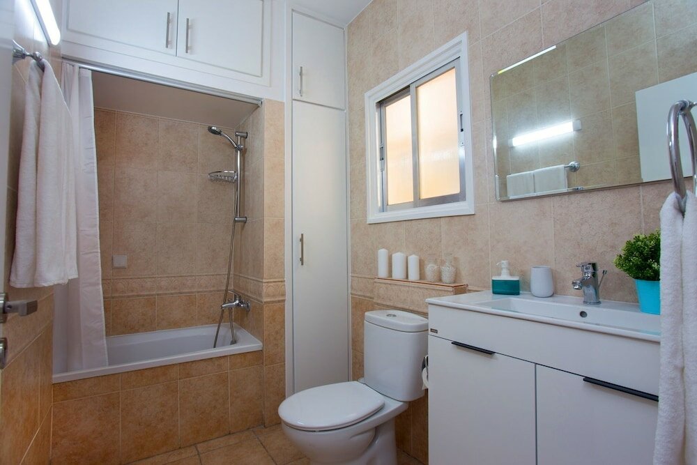 Фото Seaside Luxury Beach Apartment