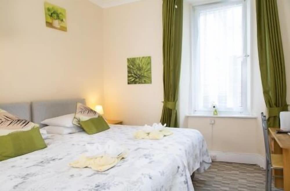 Фото The Firs Guest House