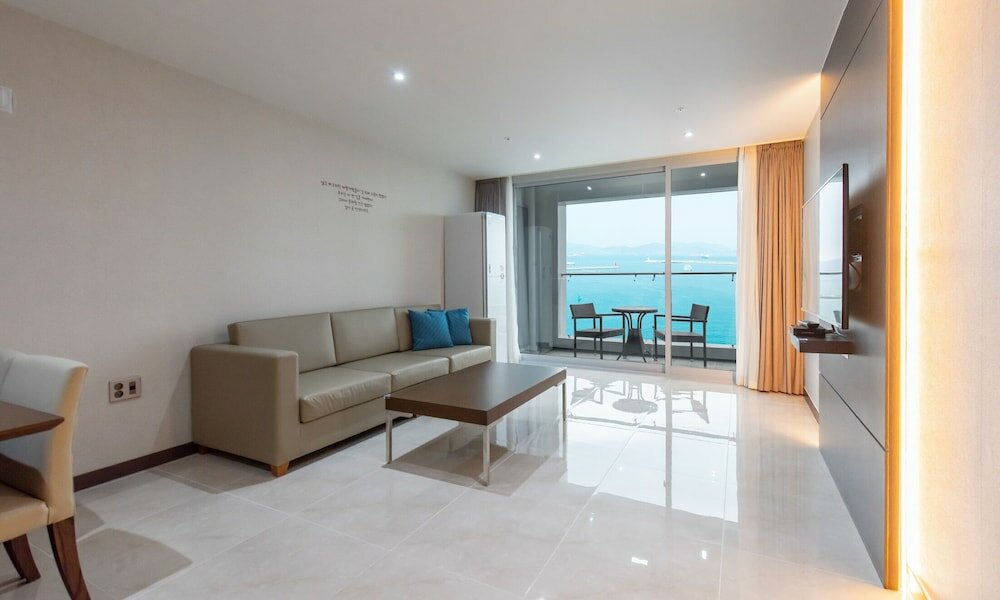 Фото Yeosu Venezia Hotel & Resort