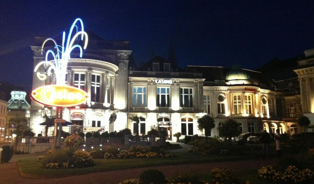 Фото отеля 1