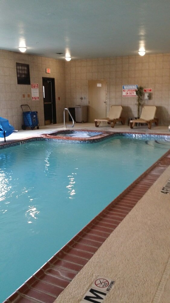 Фото SureStay Plus Hotel by Best Western San Antonio SeaWorld