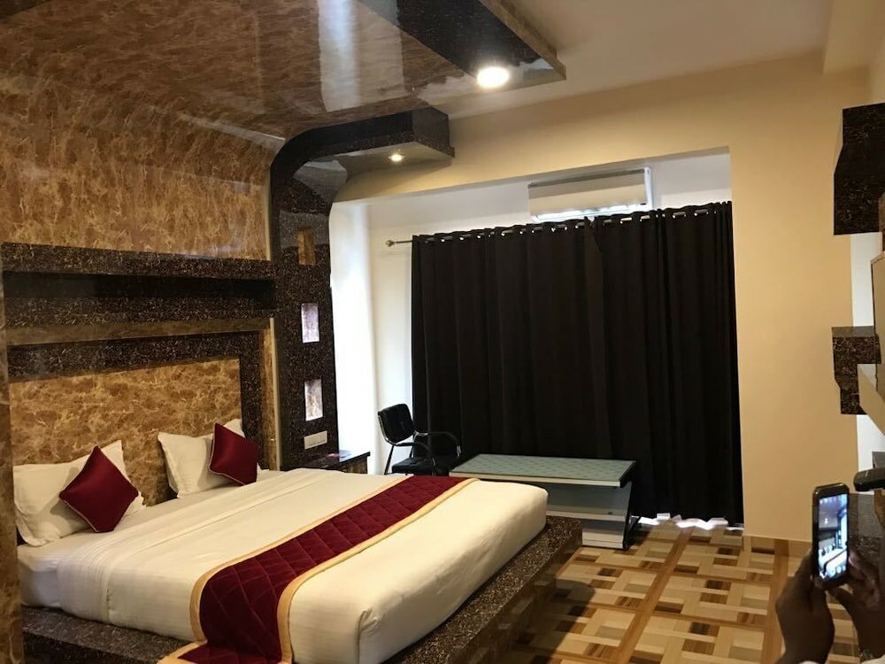 Фото Nest Inn Hotel