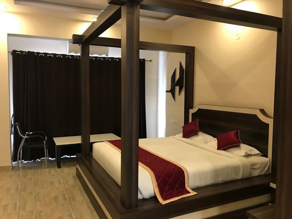 Фото Nest Inn Hotel