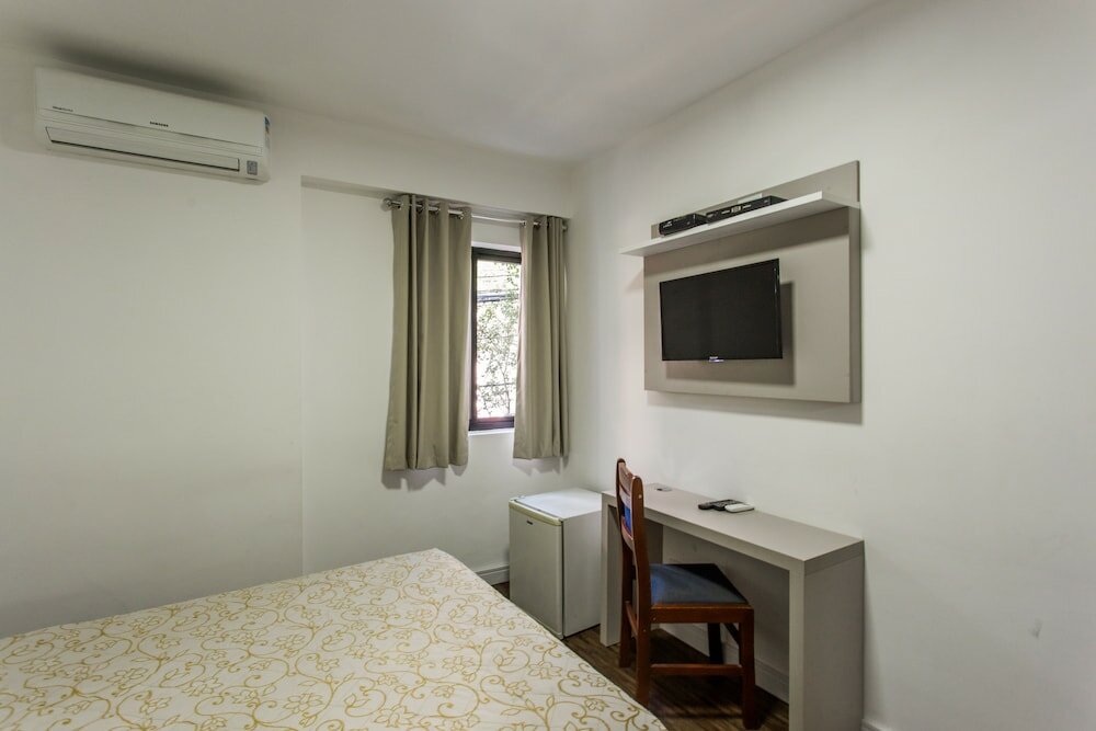 Фото Hotel Cardim Plaza