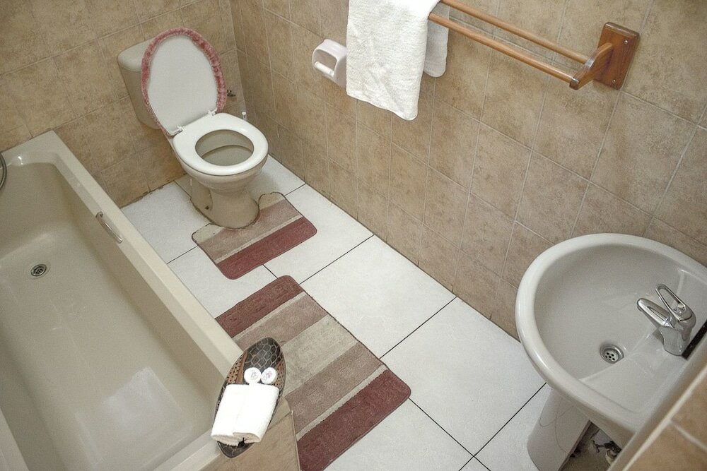 Фото Chanters Lodge, Livingstone