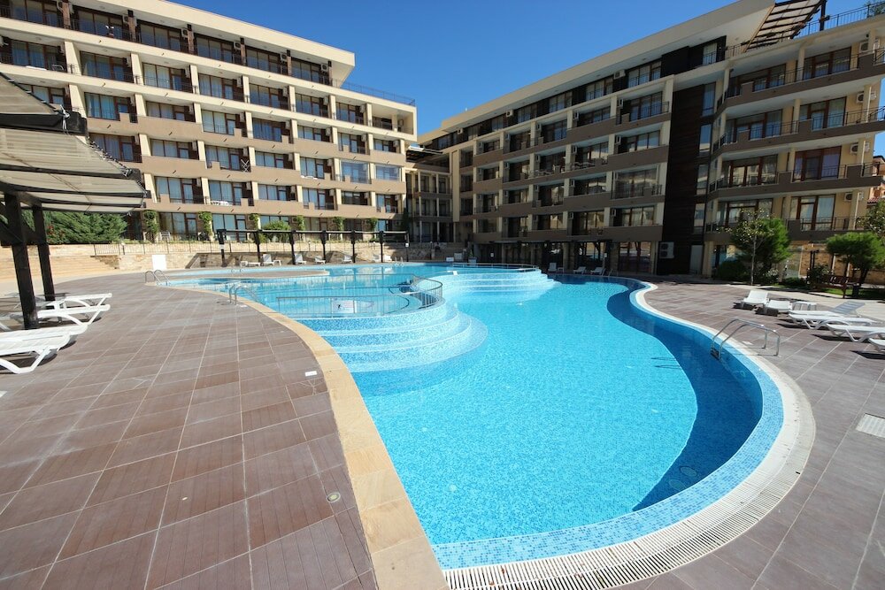 Фото Menada Luxor Apartments