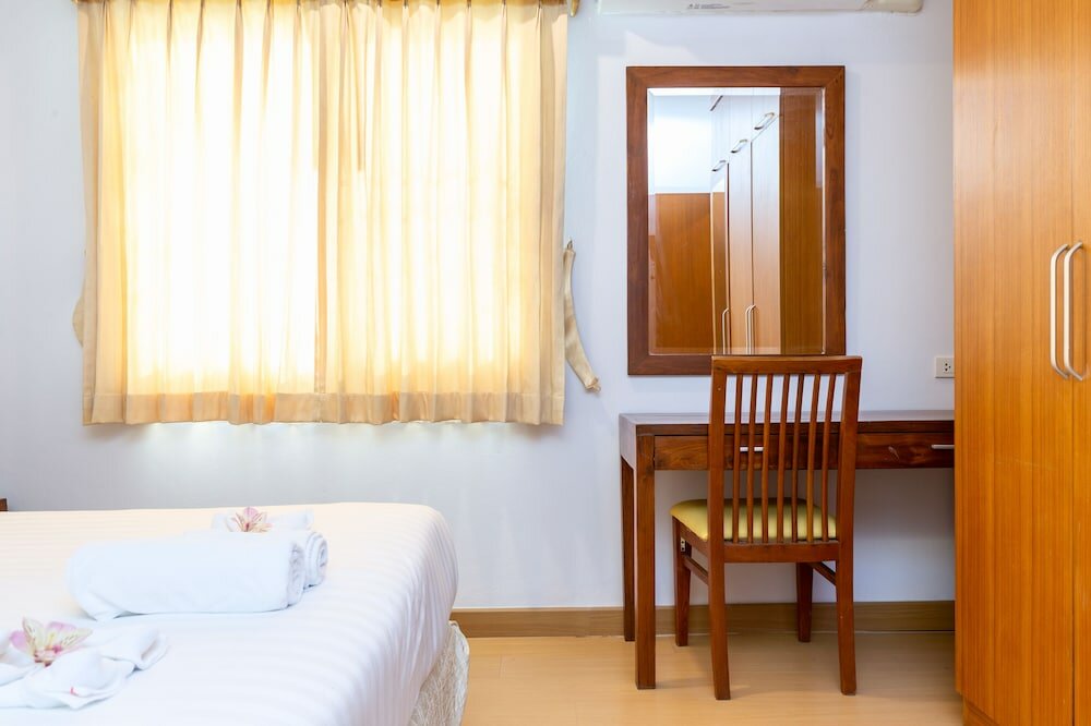 Фото Lasalle Suites Hotel & Residence