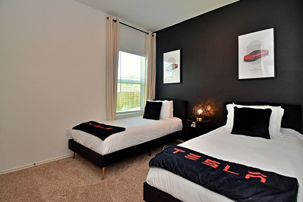 Фото Tesla Getaway