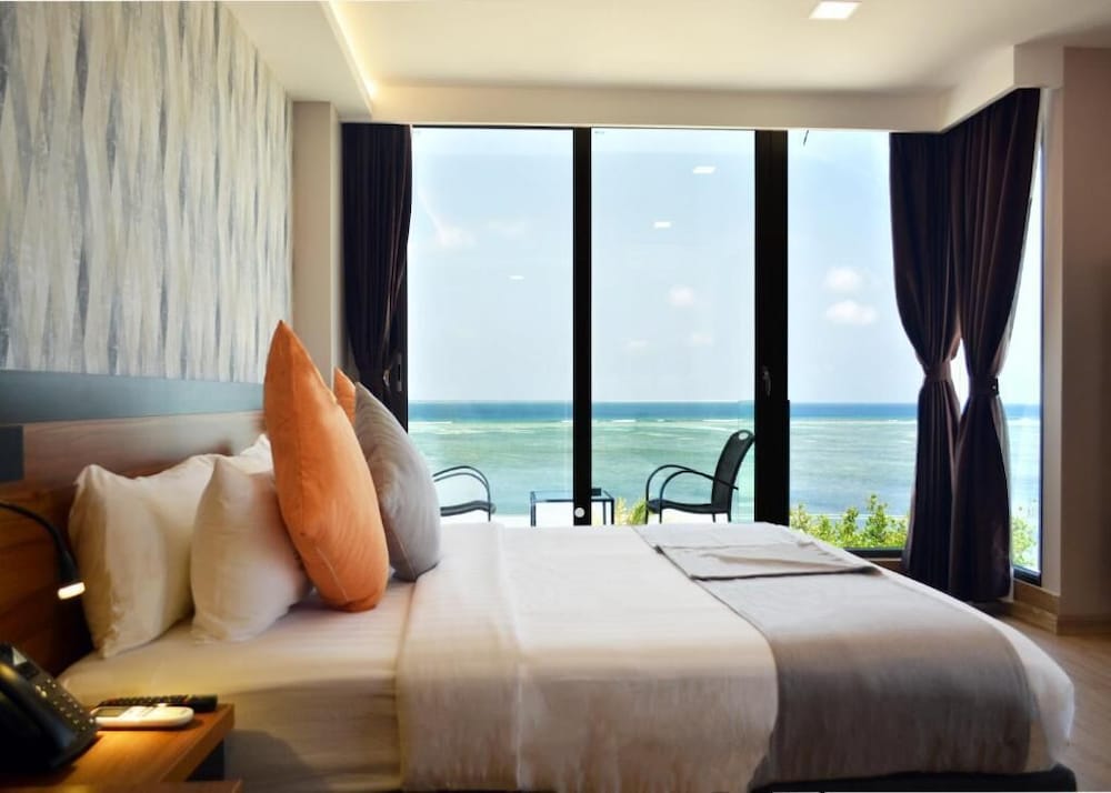 Фото Отель Triton Prestige Seaview and SPA