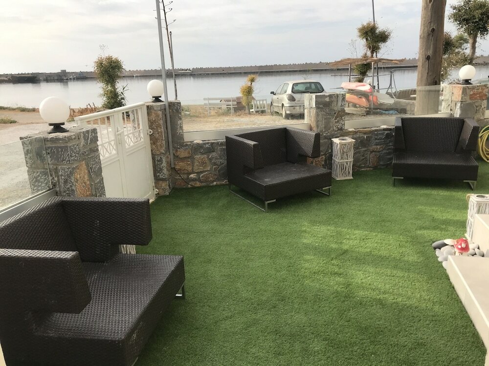 Фото Sea View Apts & Suites by Pachiplex