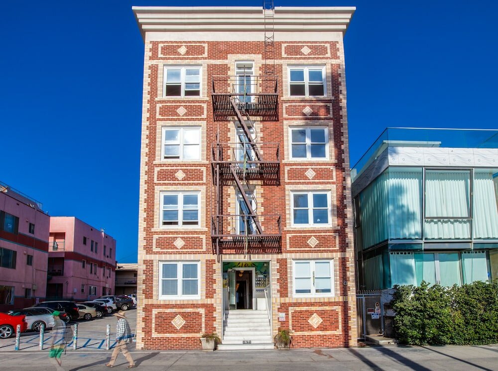 Фото Venice Suites