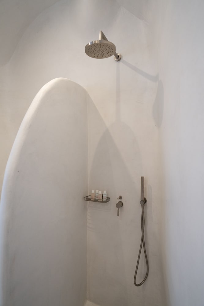 Фото Serendipity Cliffside Villa & Suites