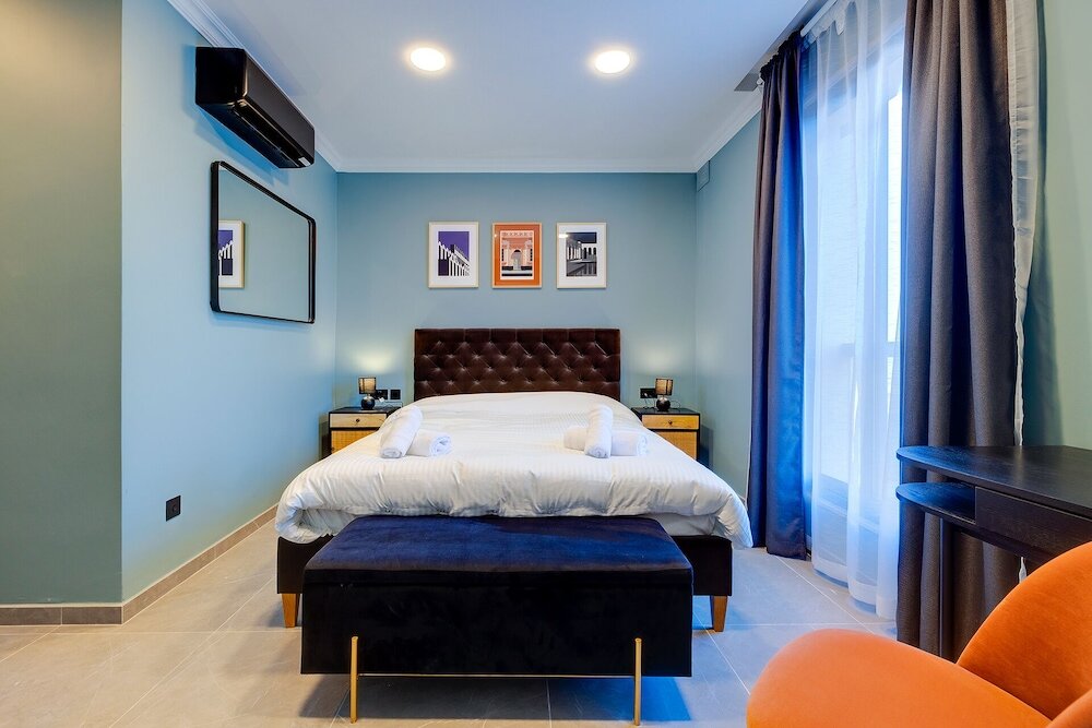 Фото Art Deco Apartment in Central Sliema