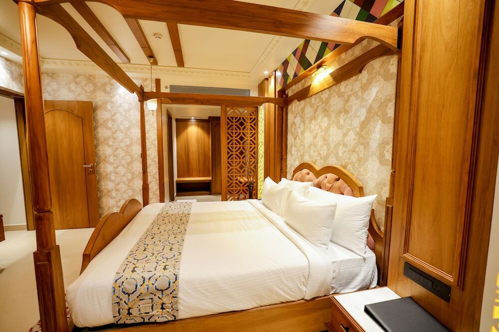 Фото Aj Grand Hotel