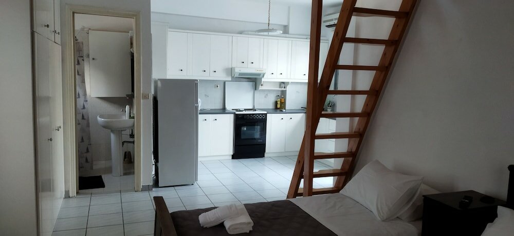 Фото Perissa Art Villa - Kitchen & Washing Machine