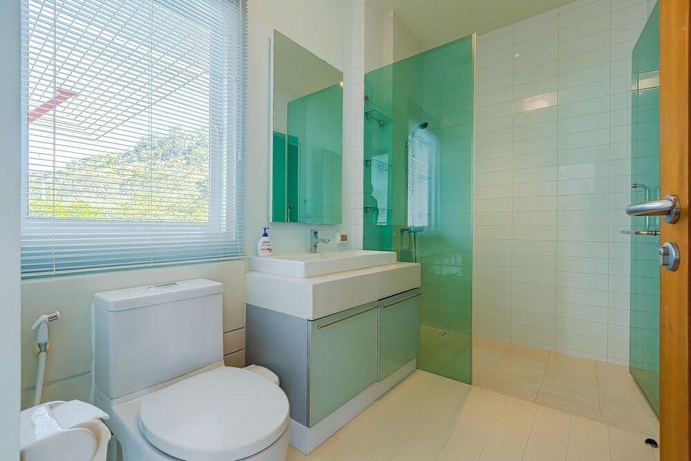 Фото Luxury Mansion 6 Br on Golf Course Jb