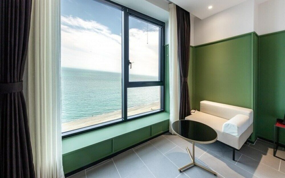 Фото Jeongja Beach Brown Dot