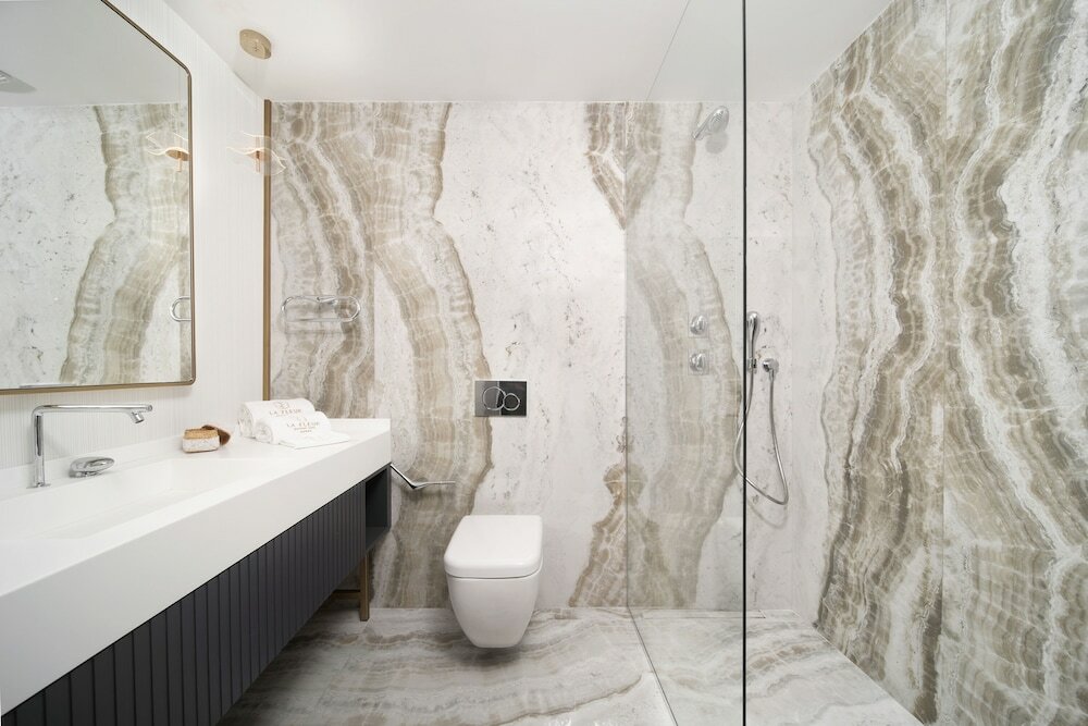 Фото La Fleur Boutique Hotel