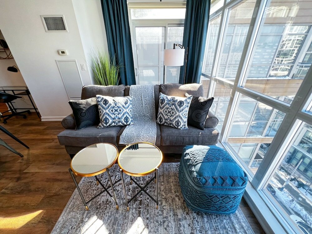 Фото Marvelous Elegant Downtown Apartments