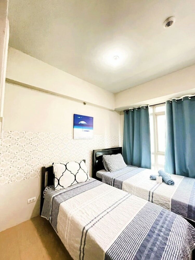 Фото Henry & Adiche Emperador Building