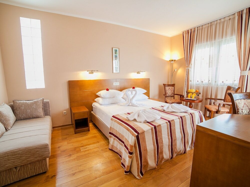 Фото Hotel Petrovac