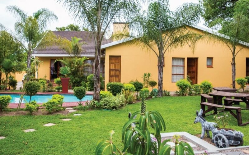 Гостиница Ekhaya Nelspruit Guest House в Мбомбеле