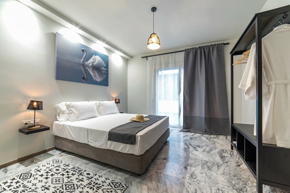 Фото Oinoelia Luxury Suites & Residence