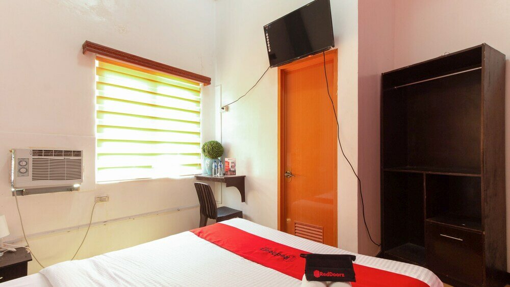Фото RedDoorz near Robinsons North Tacloban