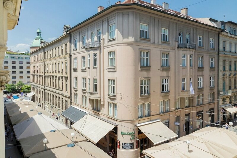 Гостиница Flower Square Studio - Heart of the City Center в Загребе