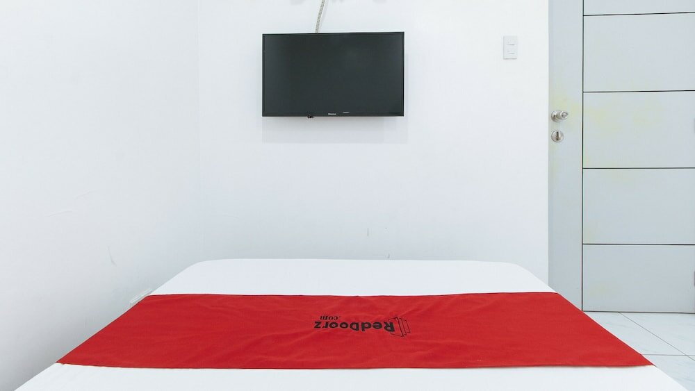 Фото RedDoorz near SM Bicutan