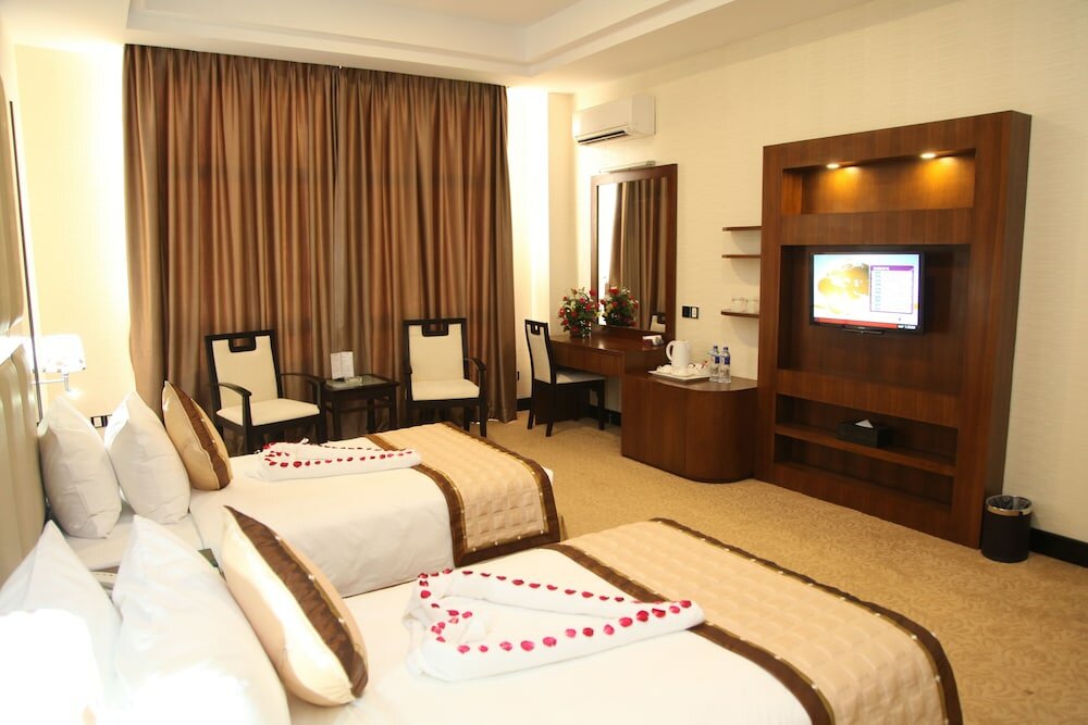 Фото Mingalar Thiri Hotel