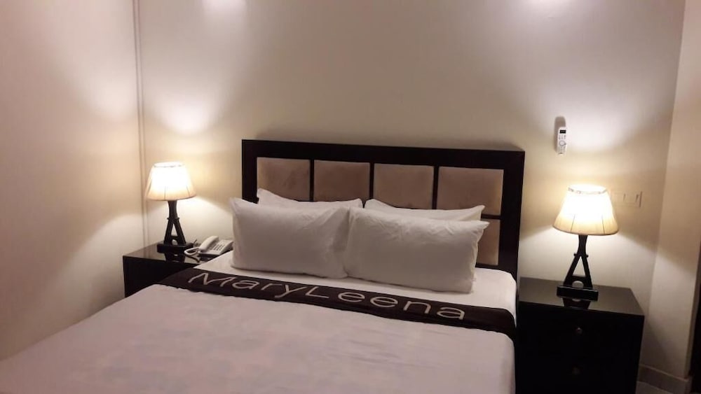 Фото MaryLeena Hotel Gulberg Lahore