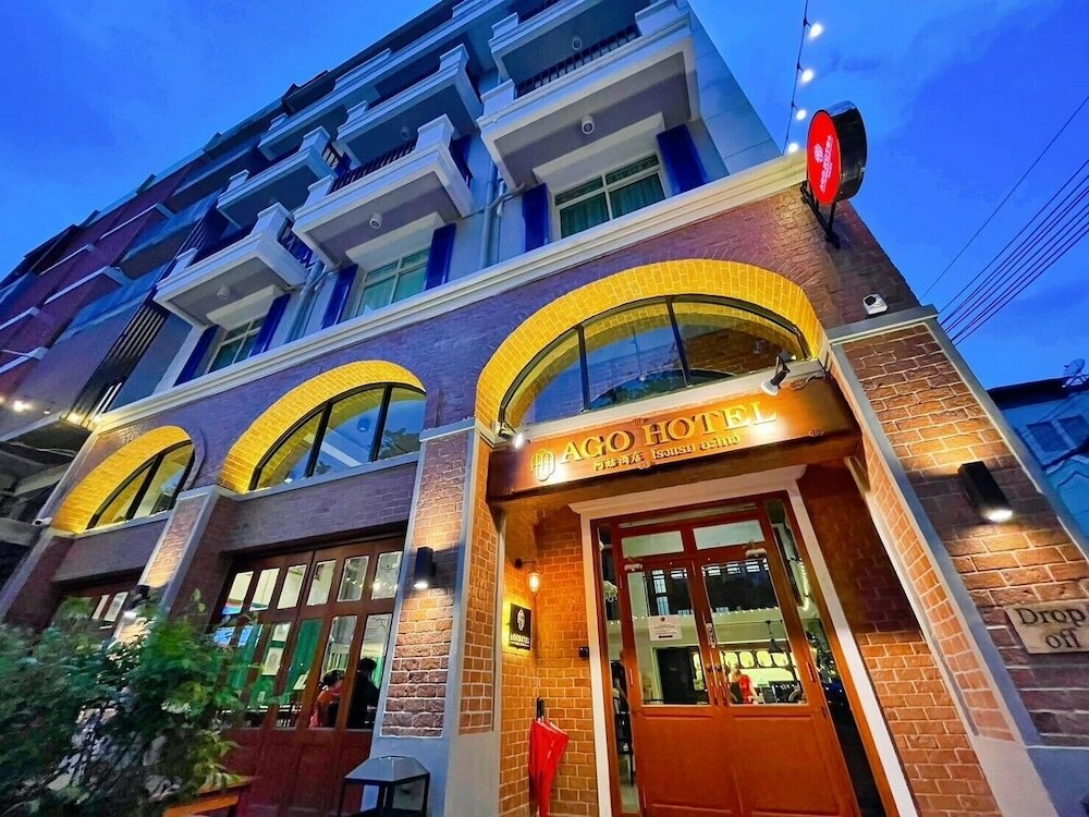 Фото отеля 1