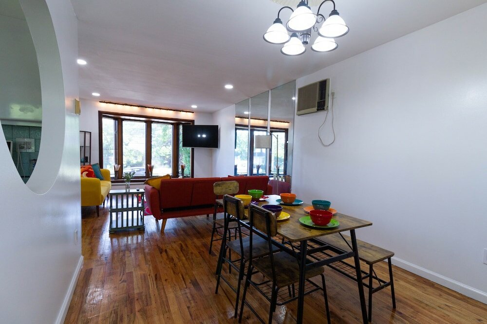 Фото Cheerful & Beautiful 3-Bedroom Ranch