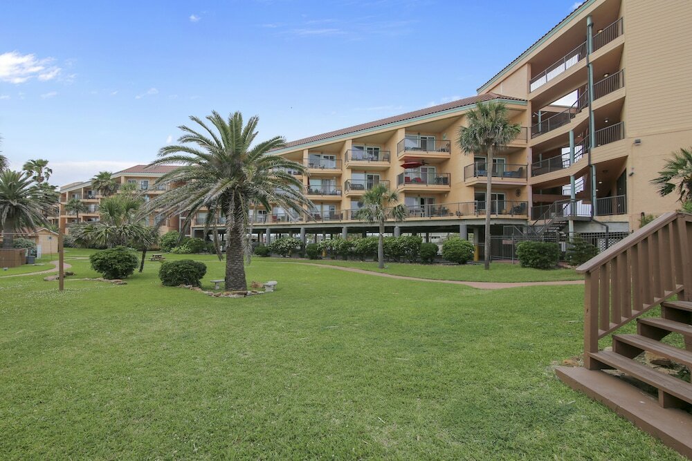 Фото Maravilla Seawall Condos by Ab Sea