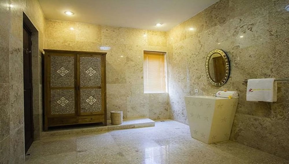 Фото Ngeluwungan Boutique Villa