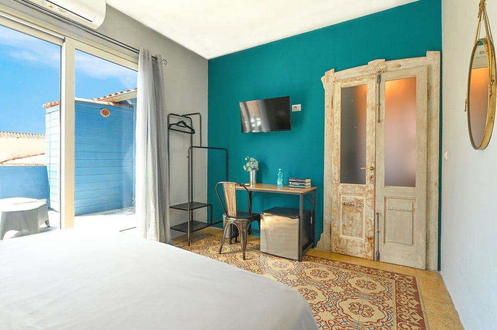 Фото Urban Blue Guest House