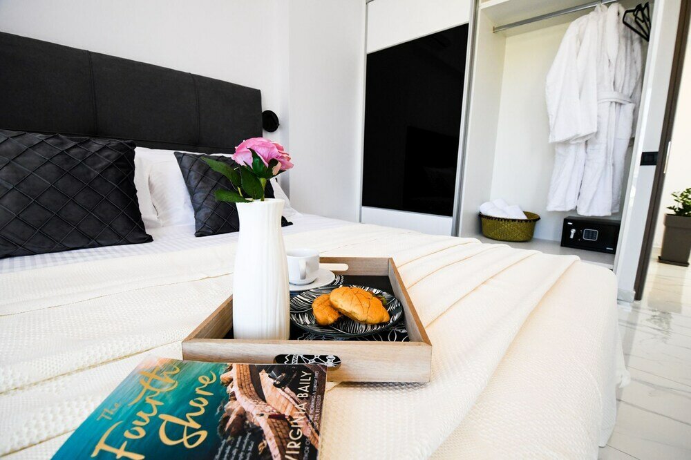 Фото Sun White Villa