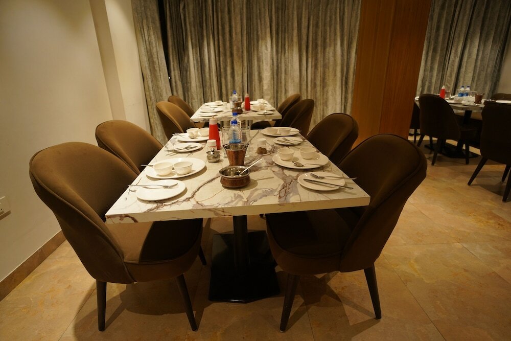 Фото Hotel Mumbai House Express