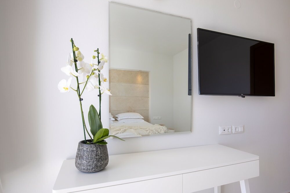 Фото Akrogiali Beach Hotel Apartments