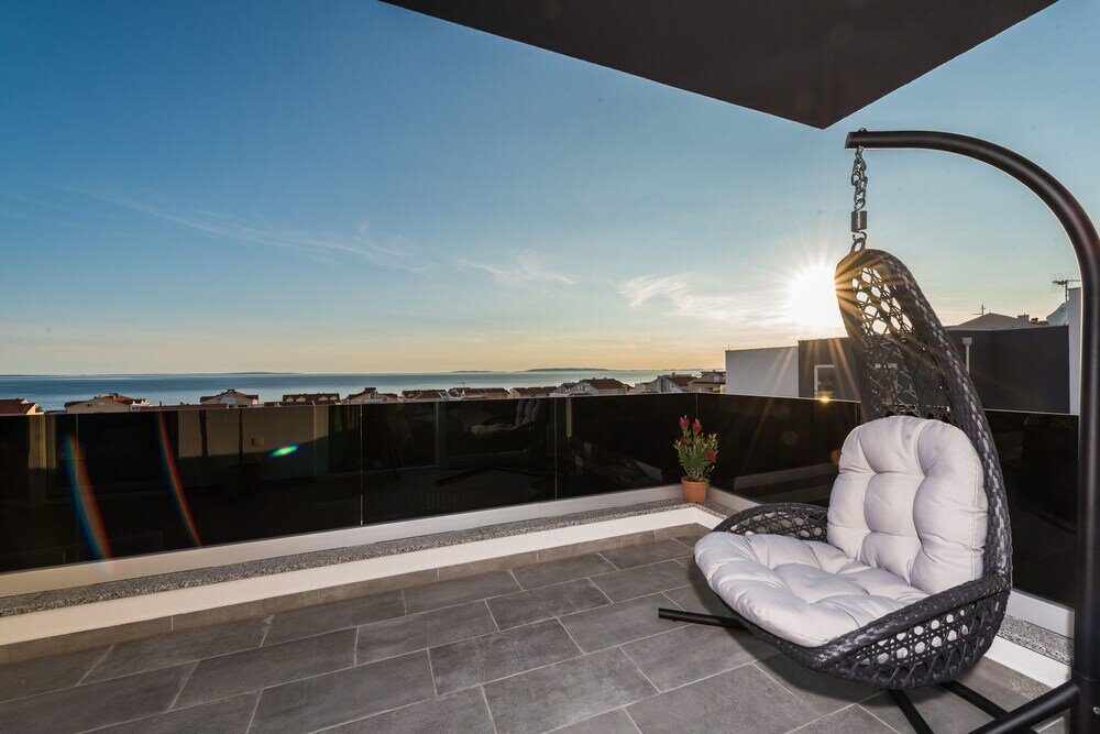 Фото Villa Magnifica Penthouse with Jacuzzi