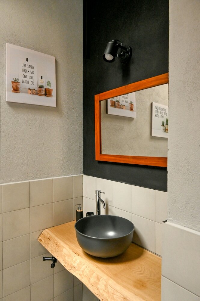 Фото Urban Blue Guest House